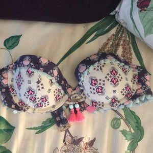 Victoria’s secret bathing suit top